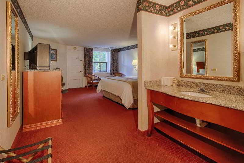 RIVER EDGE INN (GATLINBURG, TN): 241 fotos, comparação de preços e